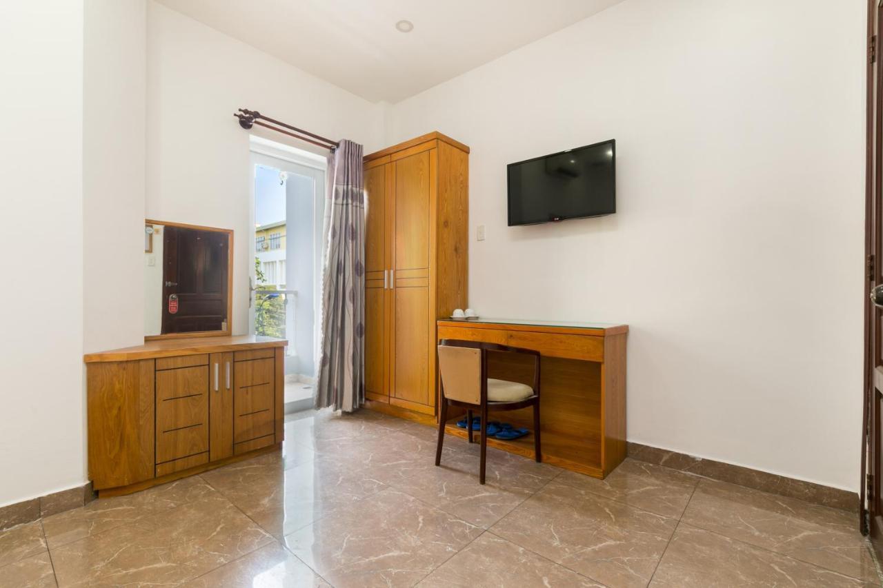 Khách sạn Oyo 722 Bien Xanh 2 3*